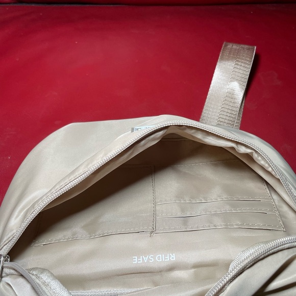 Foldie Cream Crossbody Bag - Picture 2 of 3